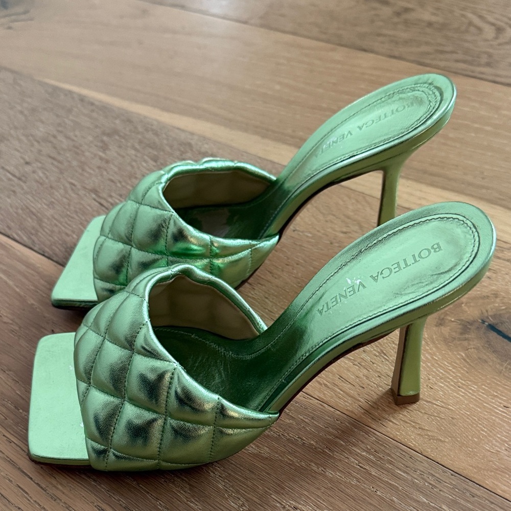 Bottega Veneta Metallic Green Quilted Heels - Picture 5 of 8